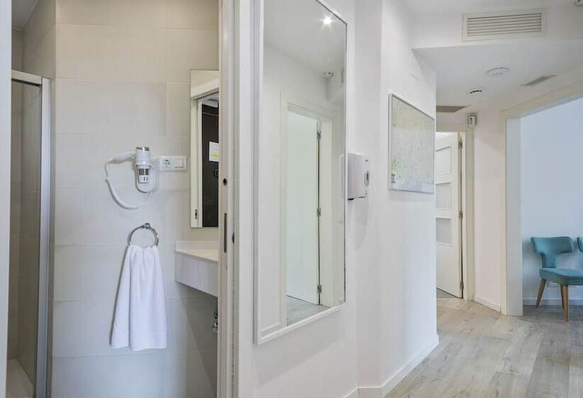 Апартаменты 3 Спальни, Stay Together Barcelona Apartments