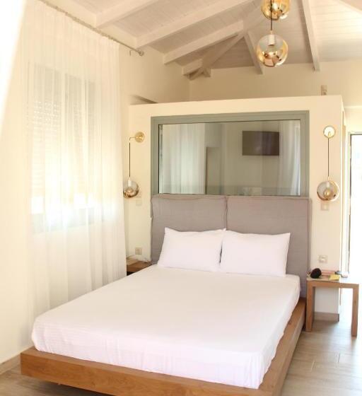 Полулюкс Вид на Бассейн, Villa Olga Lounge