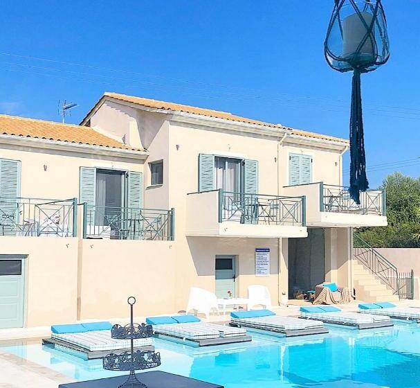 Полулюкс Вид на Бассейн, Villa Olga Lounge