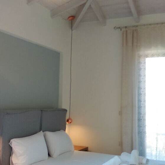 Полулюкс Вид на Бассейн, Villa Olga Lounge