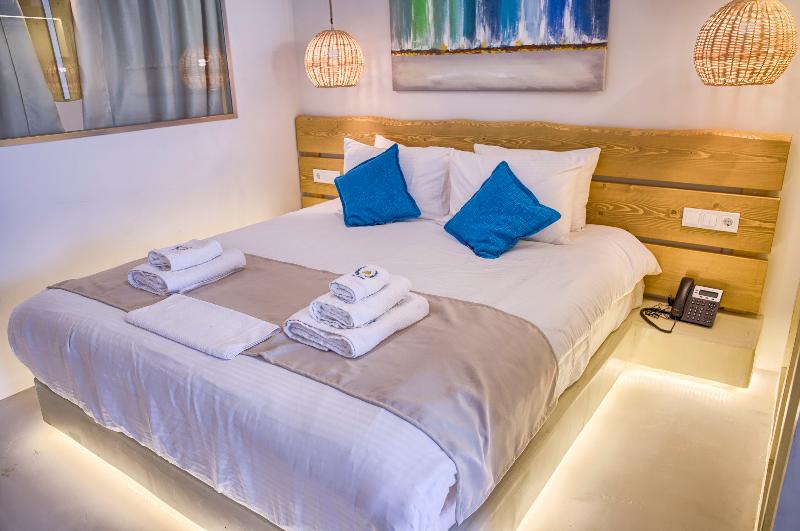 전용 풀장 주니어 스위트, Alia Luxury Suites And Spa