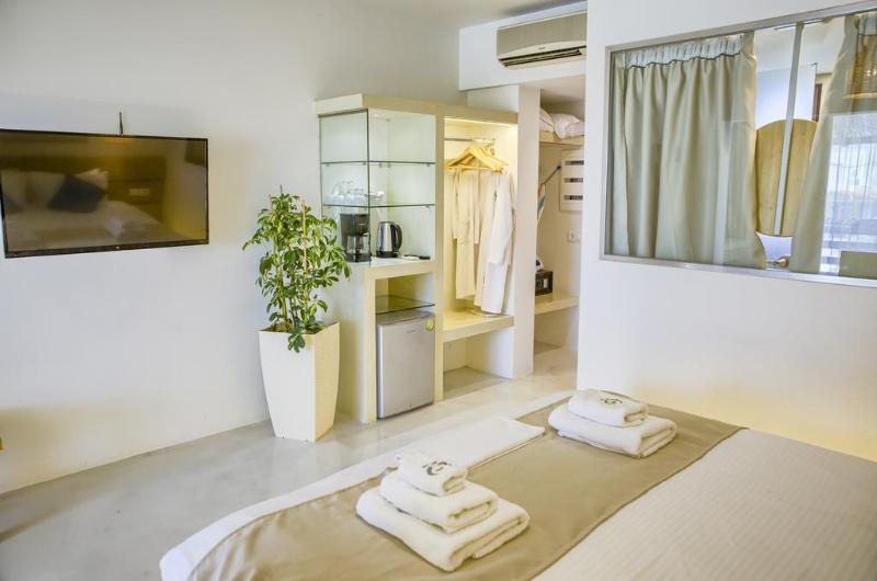 جناح جونيور مزوَّد بحمام سباحة, Alia Luxury Suites And Spa
