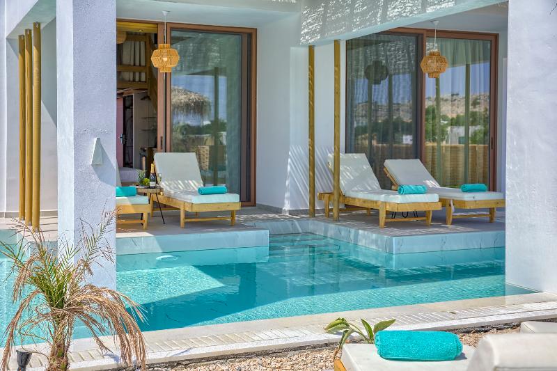 전용 풀장 스위트, Alia Luxury Suites And Spa