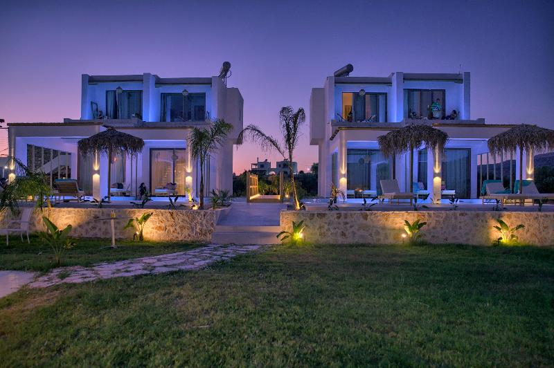 جناح مزود بحمام سباحة, Alia Luxury Suites And Spa