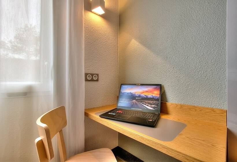 Номер Стандарт, B&b Hotel Antibes Sophia Antipolis