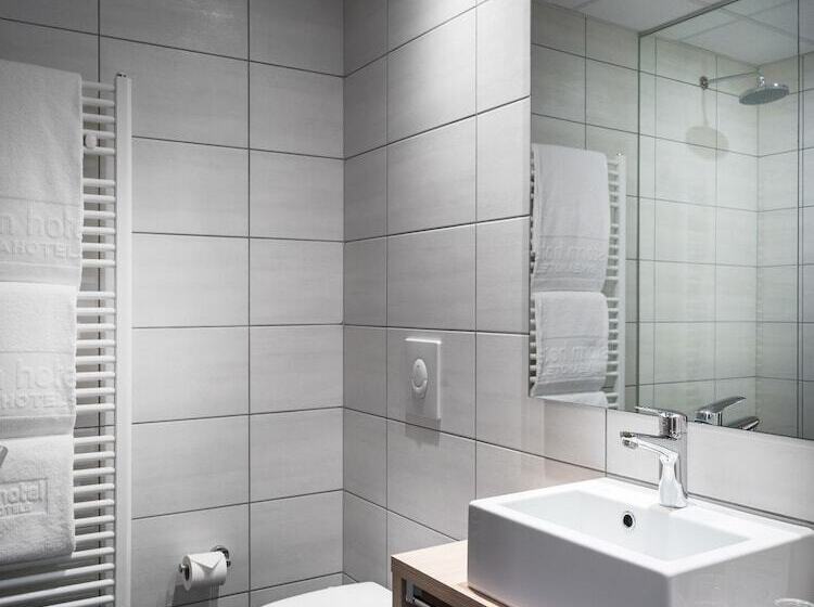 اتاق استاندارد با بالکن, Storm Hotel By Keahotels