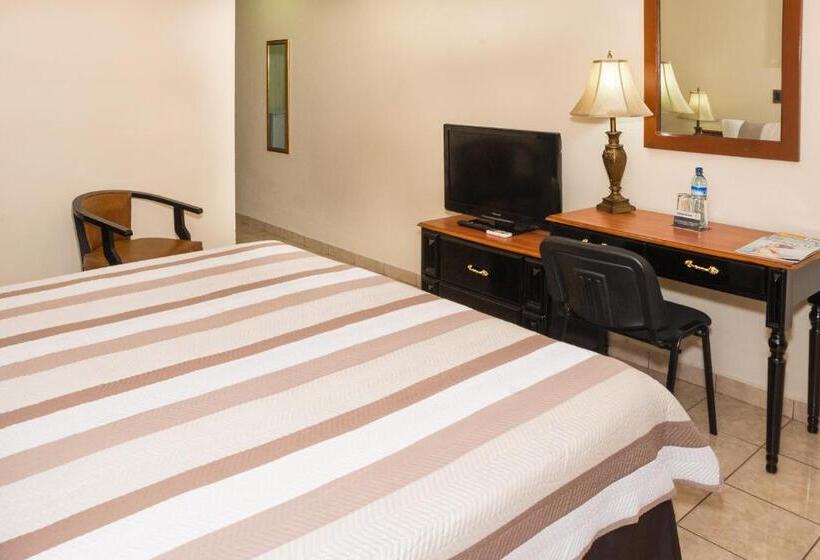 استودیوی لوکس, Tropico Inn
