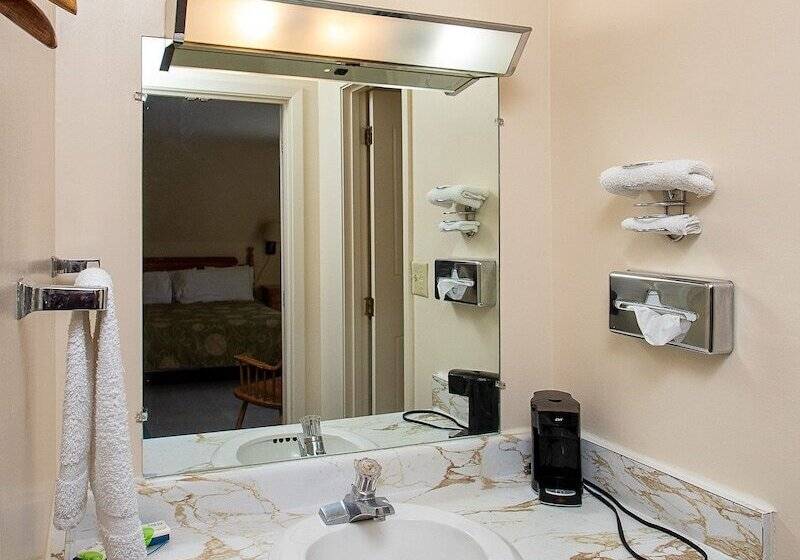 Номер Стандарт Индивидуальный, Country Squire Inn And Suites