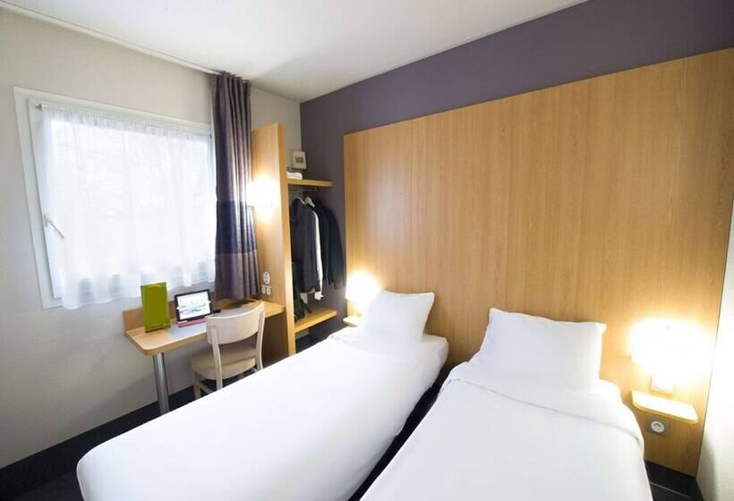 Номер Стандарт, Kyriad Direct Clermont Ferrand Nord Gerzat