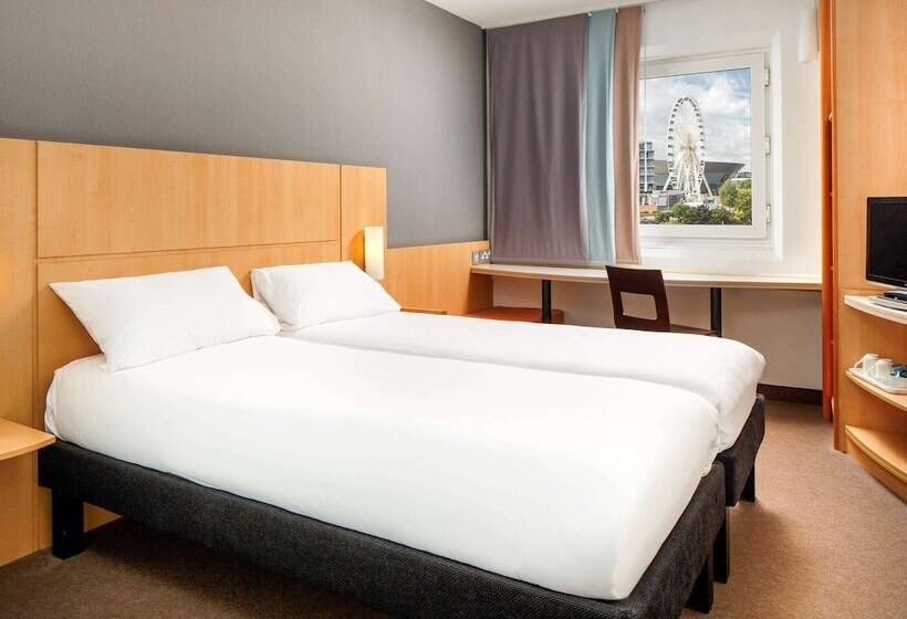 Familiekamer, Ibis London Thurrock M25