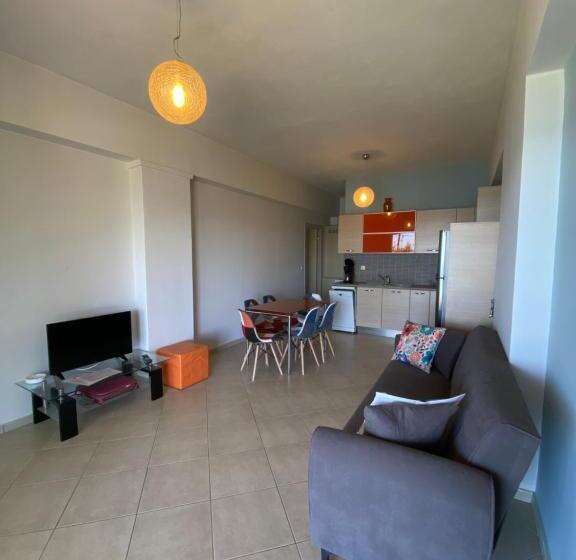 Апартаменты 3 Спальни, Thalassa House Apartments