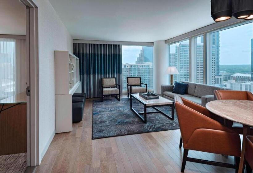 מיטת קינג בסוויטה, The Westin Austin Downtown