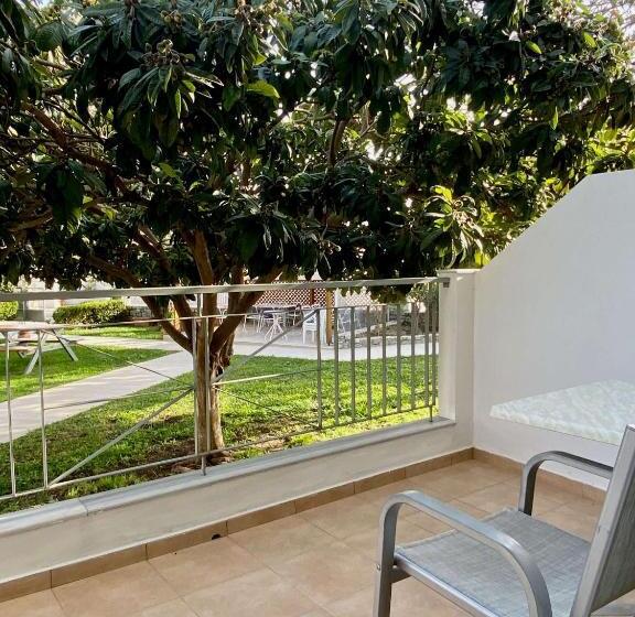 스탠다드 스튜디오, Manolis Apartments Plakias