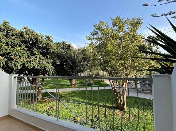 스탠다드 스튜디오, Manolis Apartments Plakias