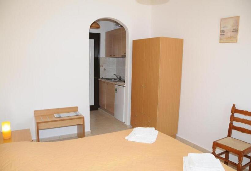 스탠다드 스튜디오, Manolis Apartments Plakias