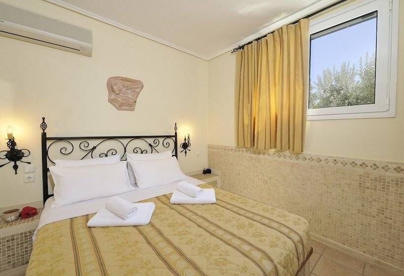 Апартаменты 2 Спальни, Paris Village Apartments