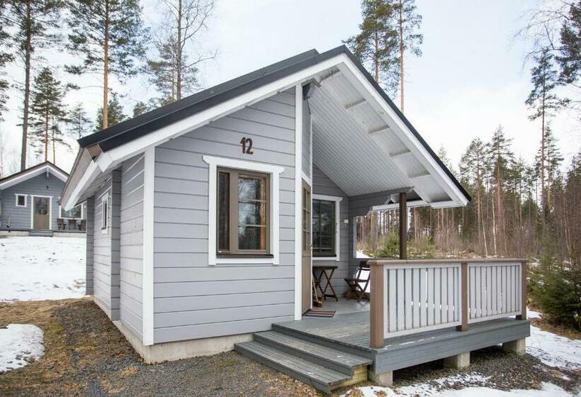 샬레, Kuus Hukkala