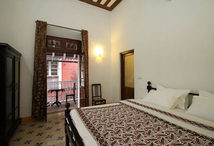行政房间, Hospedaria Abrigo De Botelho