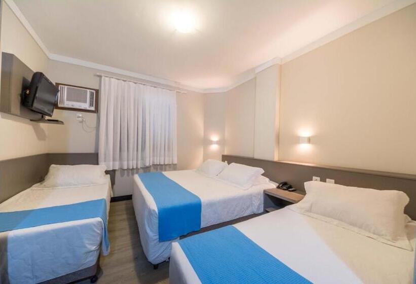 Четырехместный Номер Deluxe, Camboriu Praia