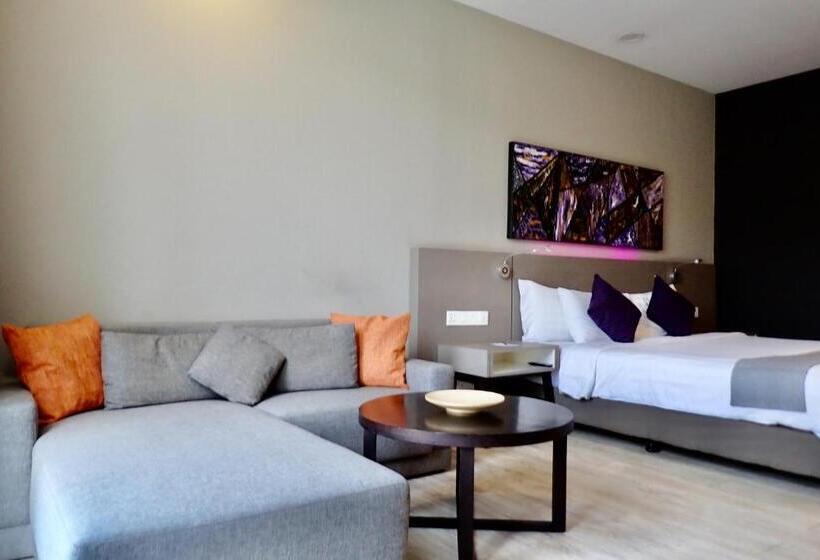 Номер Deluxe Кровать Кинг, Qliq Damansara