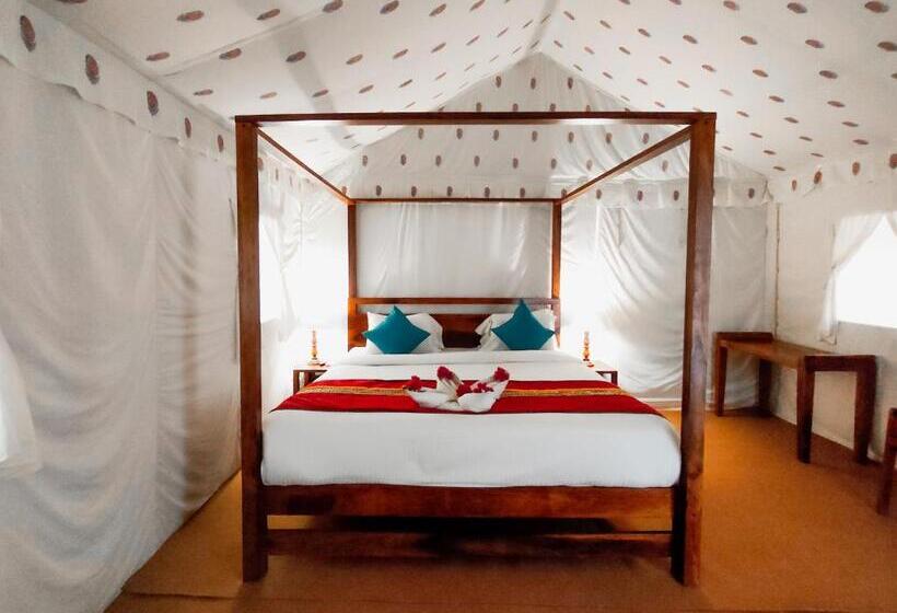 چادر با خدمات رفاهی استاندارد, Bijolai Palace   A Inde Hotel , Jodhpur