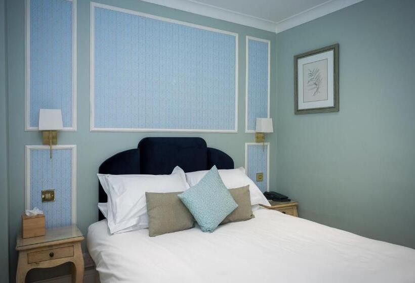 Номер Стандарт, Findon Manor