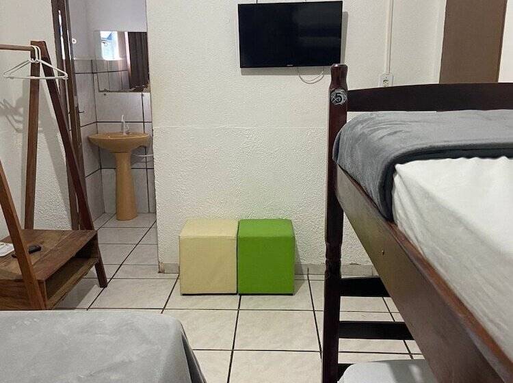 エコノミー４人部屋, Pousada São Jorge