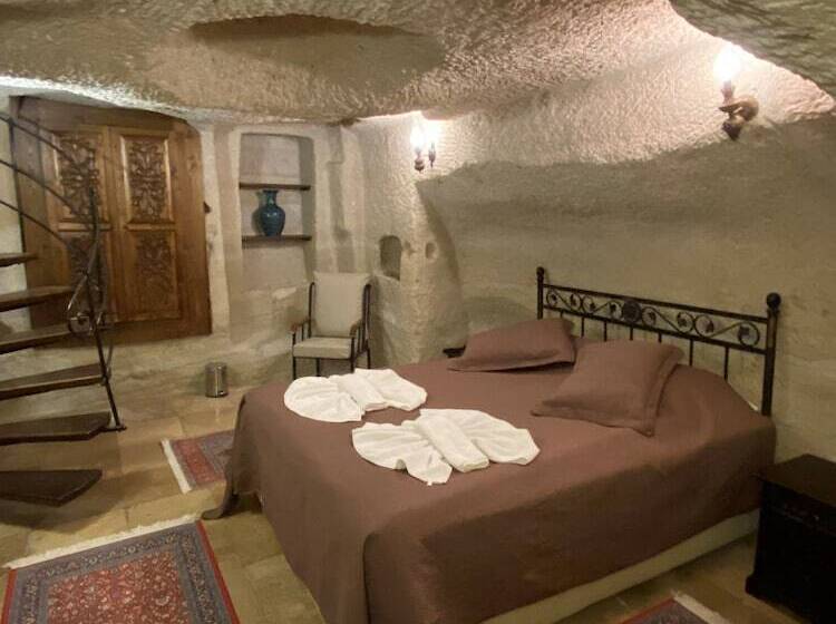 스탠다드 트리플 룸, Turquaz Cave