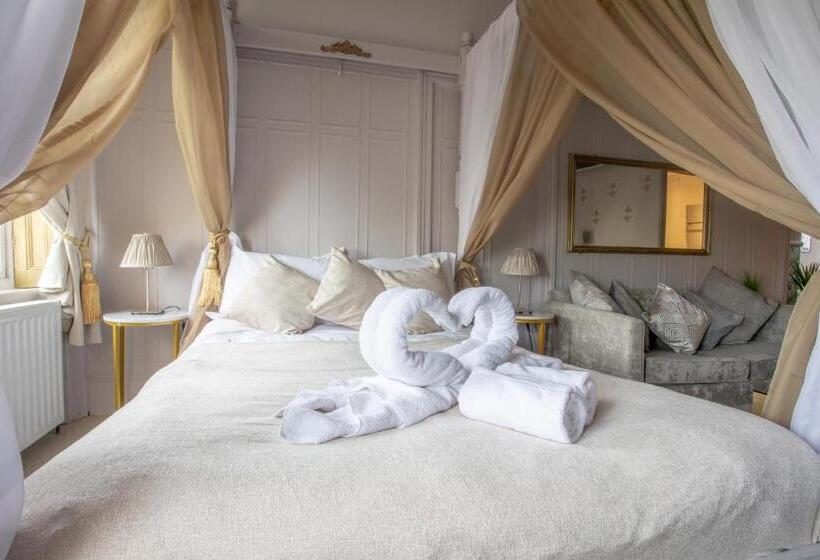 Полулюкс, X Hotel Brunswick Square