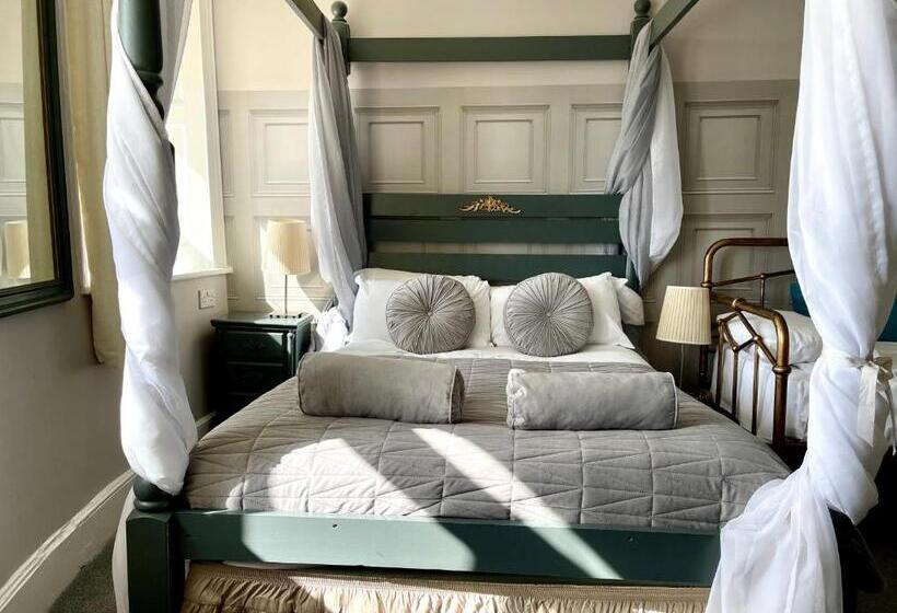 Полулюкс, X Hotel Brunswick Square