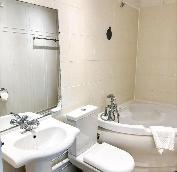Полулюкс, X Hotel Brunswick Square