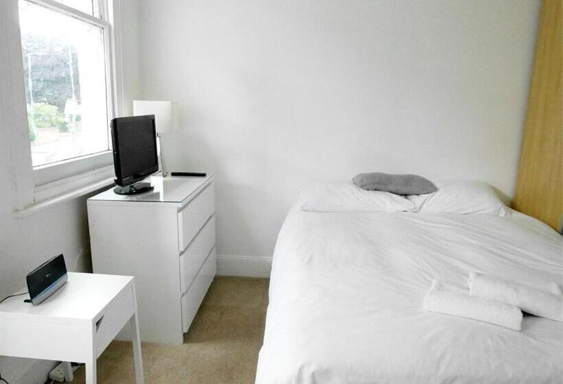 غرفة قياسية, Kew Studios And Rooms