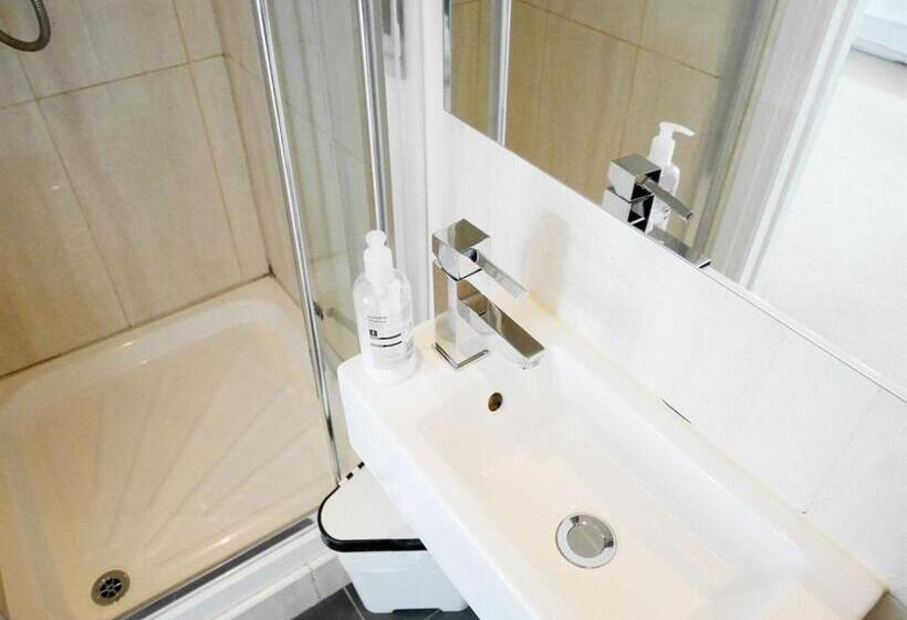 غرفة قياسية, Kew Studios And Rooms