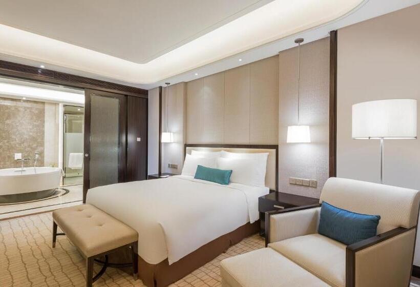 Люкс Клуб, Crowne Plaza Guangzhou Zengcheng, An Ihg Hotel  Canton Fair Free Shuttle Bus