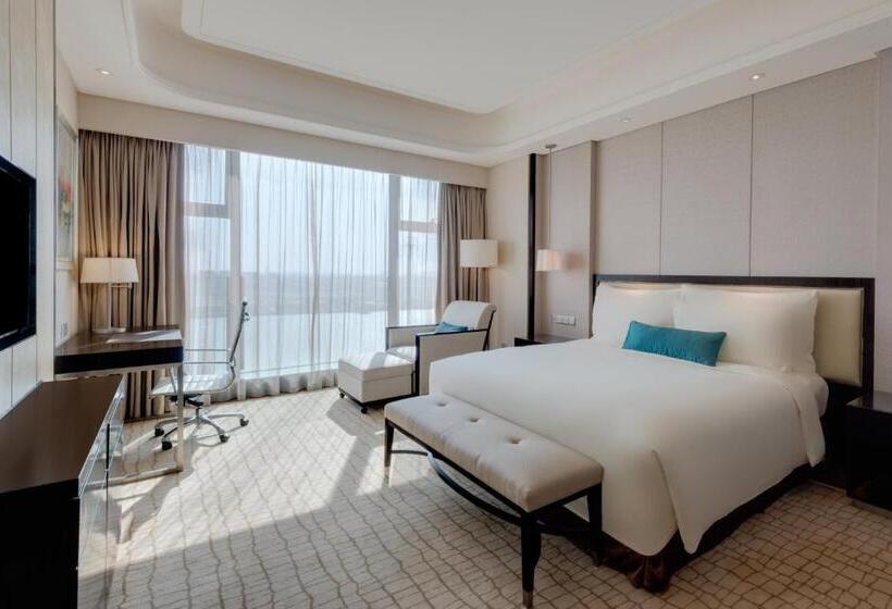 Номер Клуб, Crowne Plaza Guangzhou Zengcheng, An Ihg Hotel  Canton Fair Free Shuttle Bus