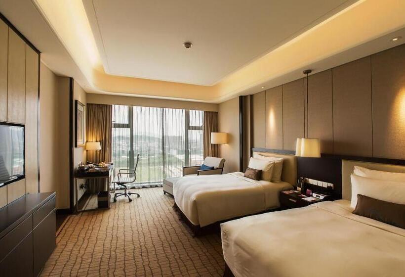 Номер Superior, Crowne Plaza Guangzhou Zengcheng, An Ihg Hotel  Canton Fair Free Shuttle Bus