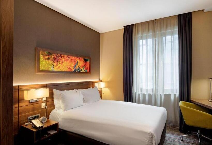 Номер Стандарт Адаптированный для Инвалидов, Holiday Inn Istanbul   Kadikoy, An Ihg