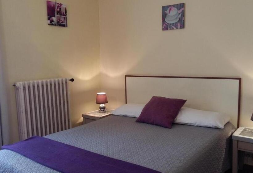 Номер Стандарт, Hôtel La Gravenne
