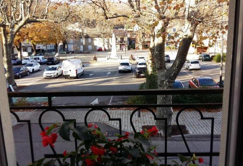 Семейный Номер, Hôtel La Gravenne