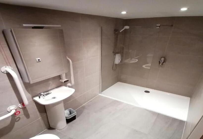 اتاق استاندارد, Livingston Lodge