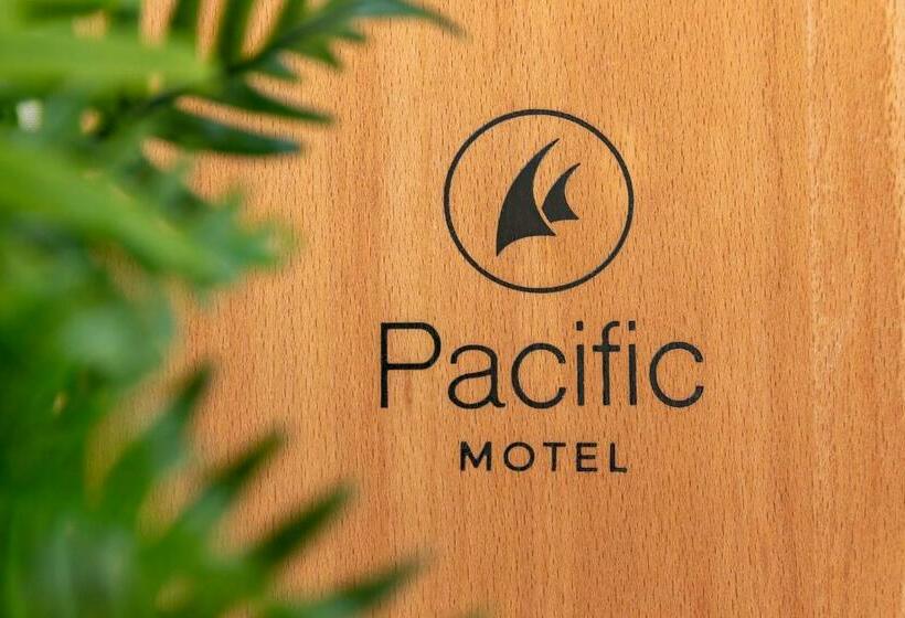 디럭스 룸, Pacific Motel 02