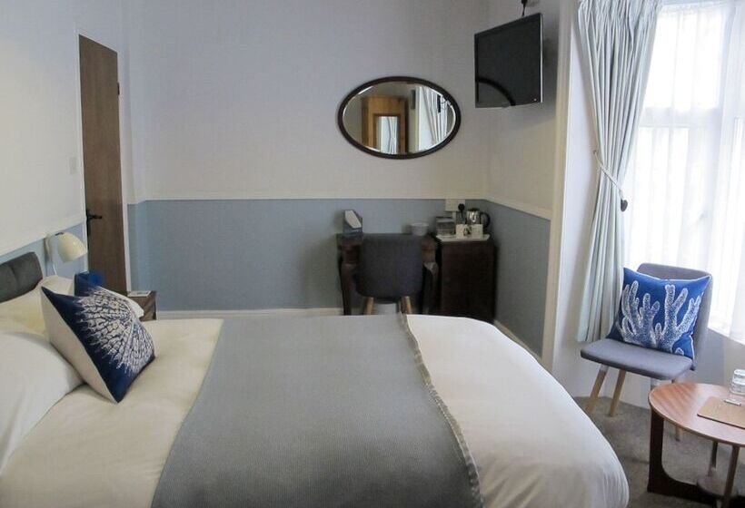Номер Стандарт, Stone S Throw Guesthouse