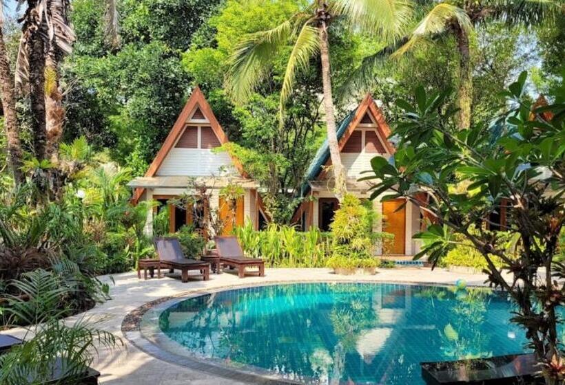 Бунгало Стандарт Вид на Сад, Phuket Meet Holiday Hotel Rawai 普吉岛相遇花园度假酒店 拉威店