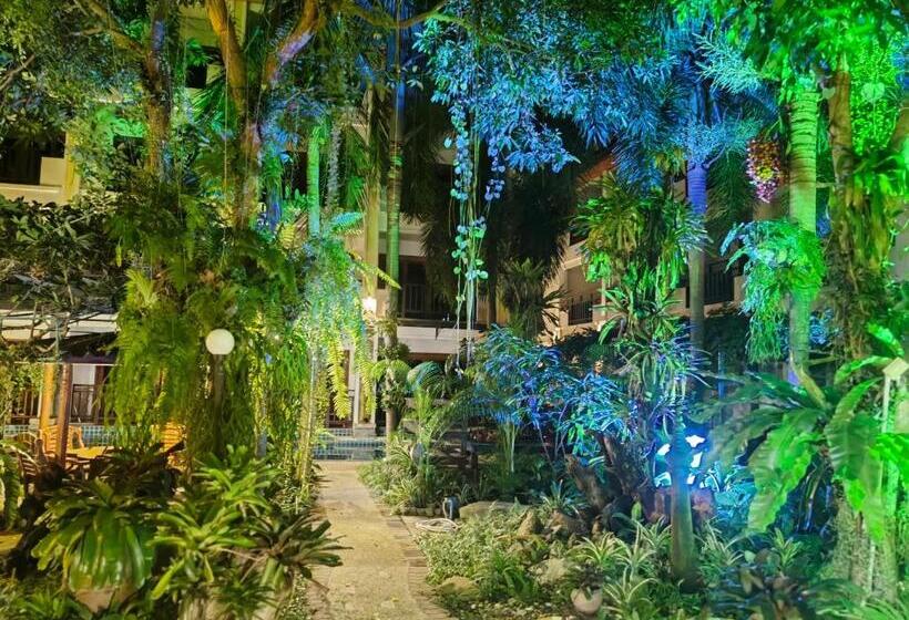 Номер Стандарт с Балконом, Phuket Meet Holiday Hotel Rawai 普吉岛相遇花园度假酒店 拉威店