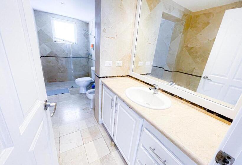 آپارتمان 1 خوابه با چشمانداز استخر, Villas Los Corales Long Term Bavaro Bbq Wifi Beach Club & Spa