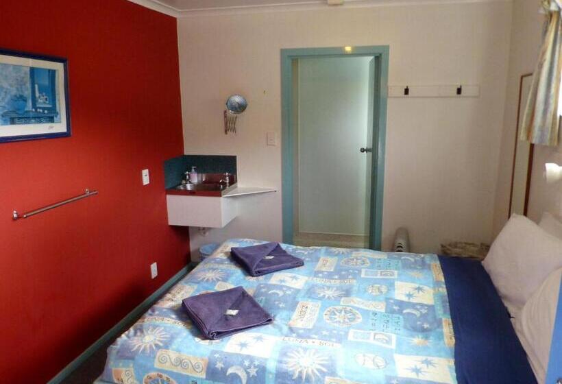 Номер Стандарт, Sequoia Lodge Backpackers