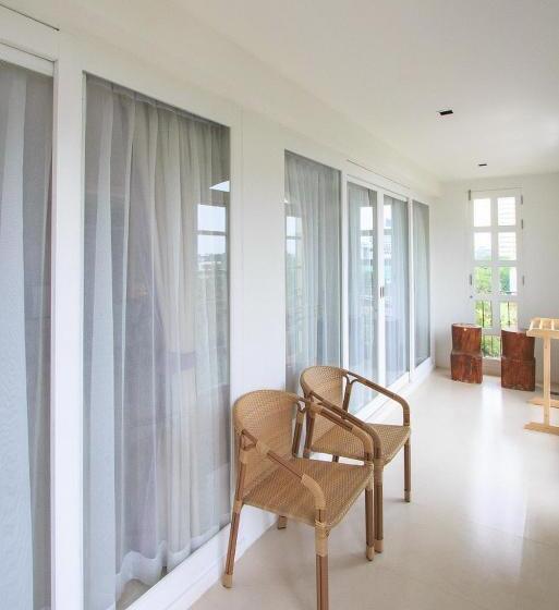 מיטת קינג בסוויטה, De Pastel Hua Hin