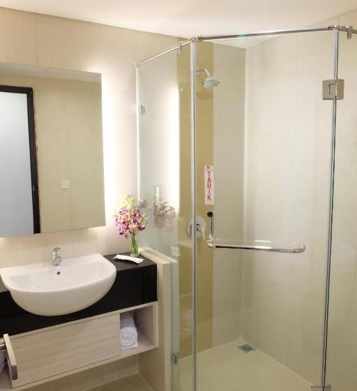 Номер Superior, World Hotel Jakarta   Bandengan