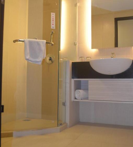 Номер Deluxe, World Hotel Jakarta   Bandengan
