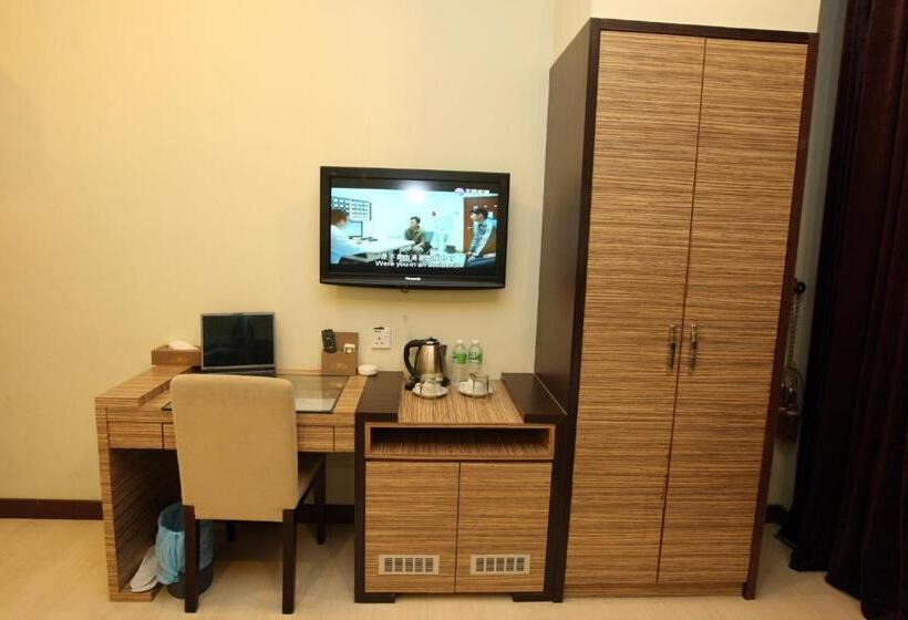 Номер Deluxe, Uptown Imperial